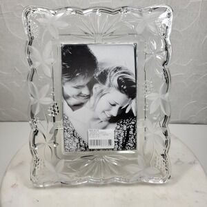 Mikasa Garden Terrace Crystal Picture Frame 5x7 Clear Floral Grapevine Japan NEW